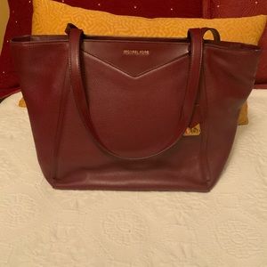 Lovely mulberry pebbled leather Michael Kors tote